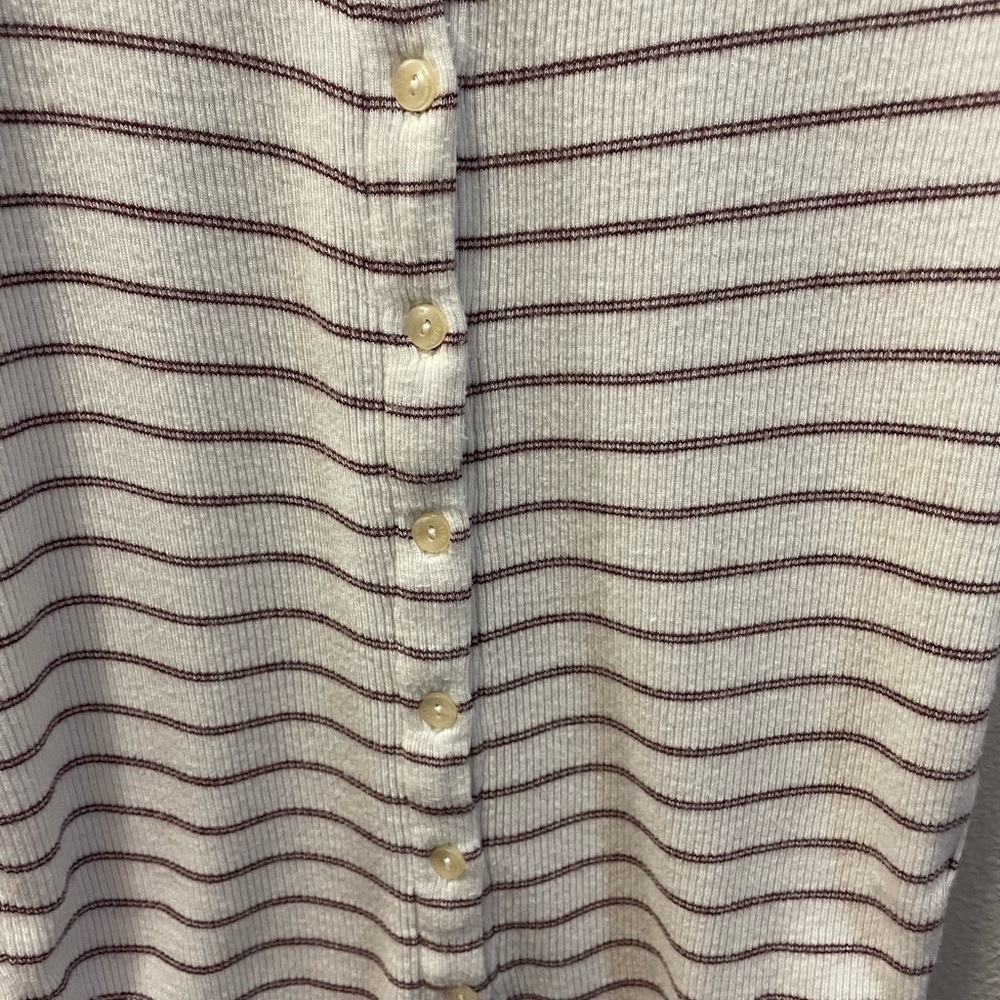 Cotton neck in u t-shirt - Picture 3 of 3
